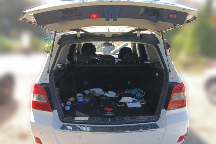 Used Mercedes-Benz GLK-Class 2010 GLK 300 4MATIC Fashion Model Trunk