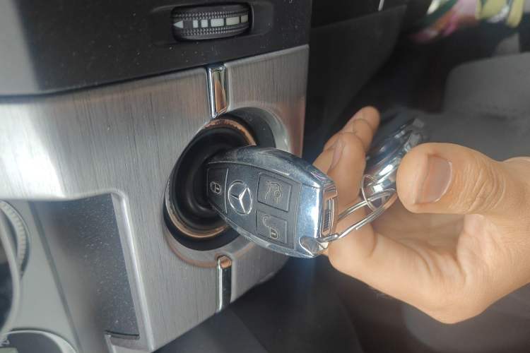 Used Mercedes-Benz GLK-Class 2010 GLK 300 4MATIC Fashion Model Vehicle Key