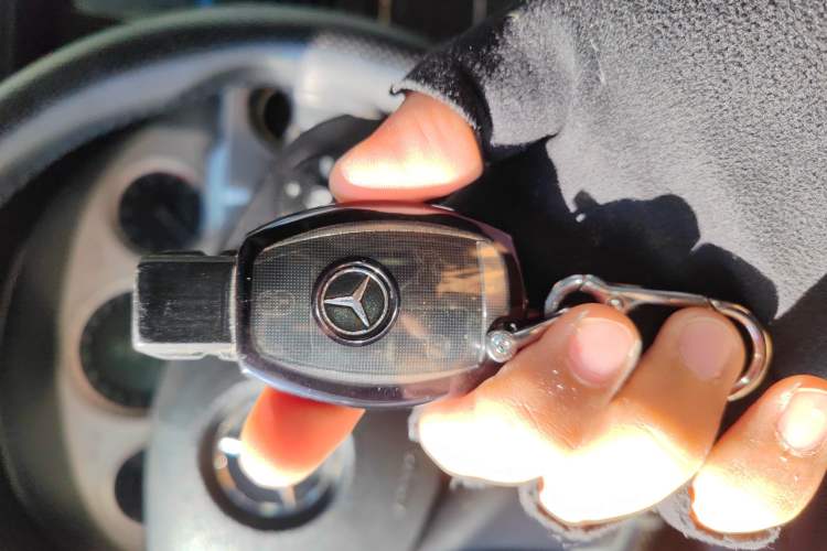 Used Mercedes-Benz GLK-Class 2010 GLK 300 4MATIC Fashion Model Vehicle Key