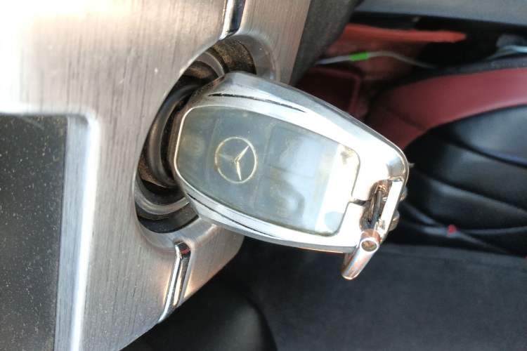 Used Mercedes-Benz GLK-Class 2010 GLK 300 4MATIC Fashion Model Vehicle Key