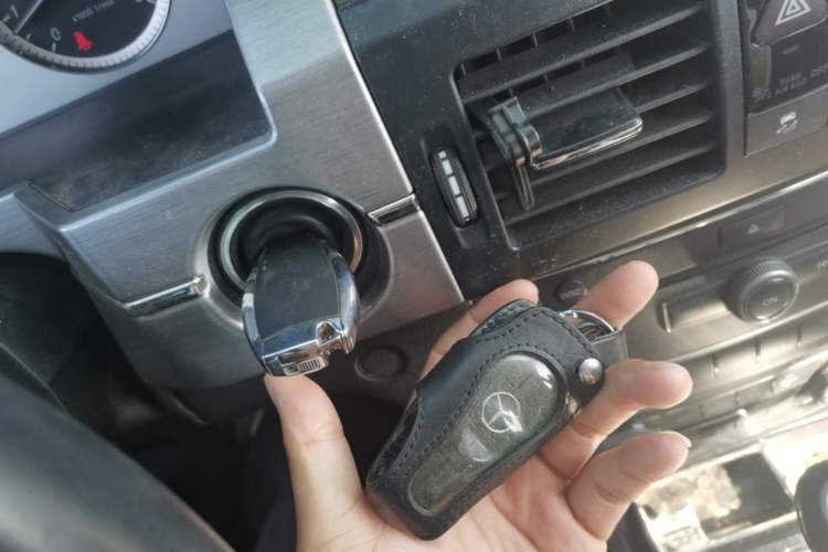Used Mercedes-Benz GLK-Class 2010 GLK 300 4MATIC Fashion Model Vehicle Key