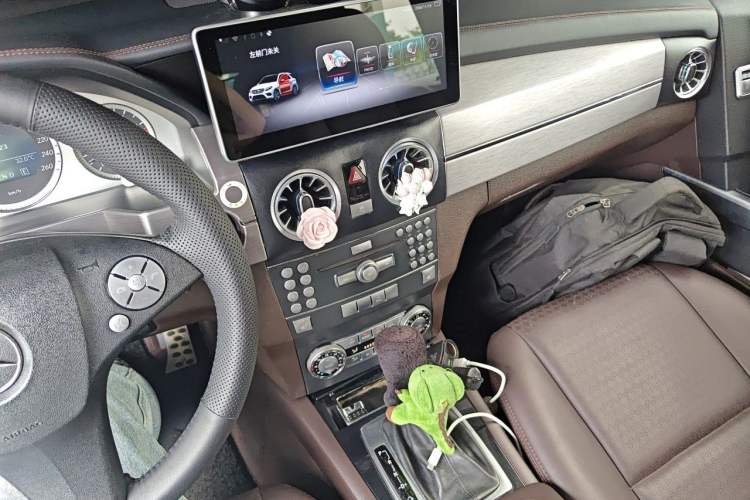 Used Mercedes-Benz GLK-Class 2011 GLK 300 4MATIC Fashion Model Audio And AC Panel