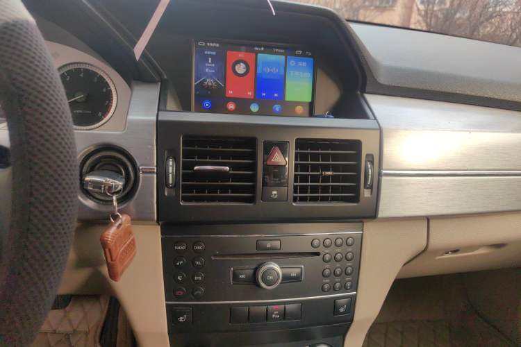 Used Mercedes-Benz GLK-Class 2011 GLK 300 4MATIC Dynamic Model Audio And AC Panel