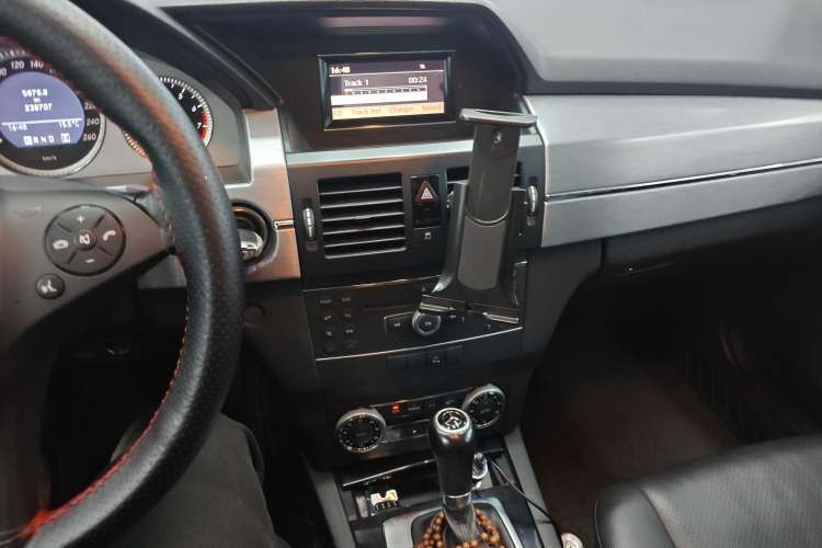 Used Mercedes-Benz GLK-Class 2011 GLK 300 4MATIC Fashion Model Audio And AC Panel