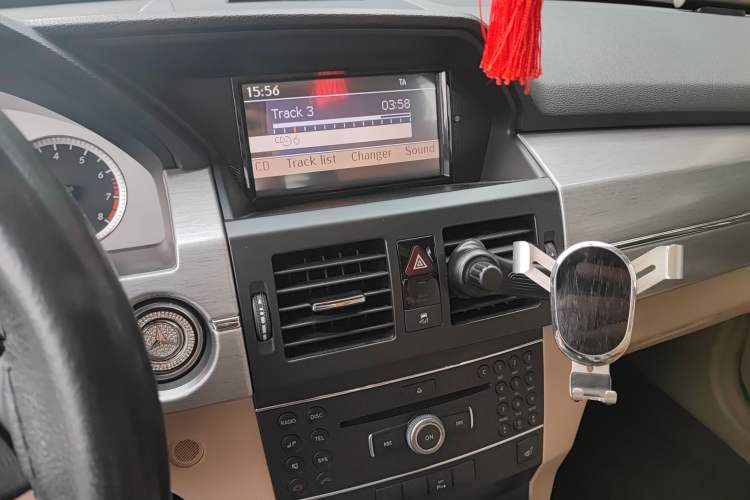 Used Mercedes-Benz GLK-Class 2011 GLK 300 4MATIC Fashion Model Audio And AC Panel