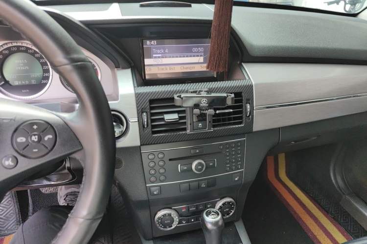 Used Mercedes-Benz GLK-Class 2011 GLK 300 4MATIC Dynamic Model Audio And AC Panel