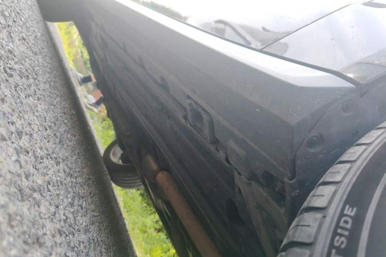 Used Mercedes-Benz GLK-Class 2011 GLK 300 4MATIC Dynamic Model Chassis Front Right