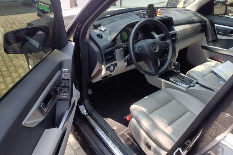 Used Mercedes-Benz GLK-Class 2011 GLK 300 4MATIC Fashion Model Driver Seat