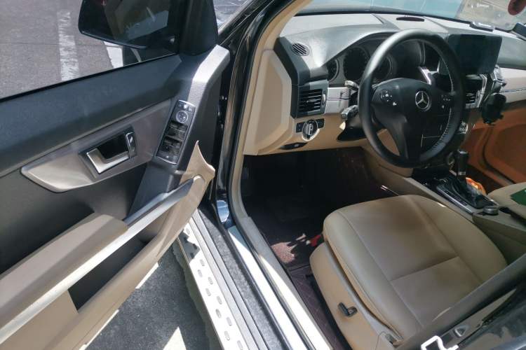 Used Mercedes-Benz GLK-Class 2011 GLK 300 4MATIC Dynamic Model Driver Seat