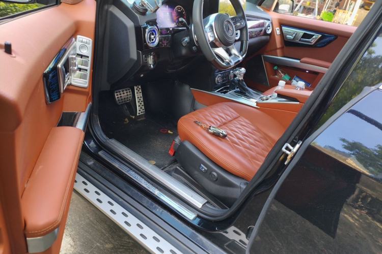 Used Mercedes-Benz GLK-Class 2011 GLK 300 4MATIC Luxury Model Driver Seat