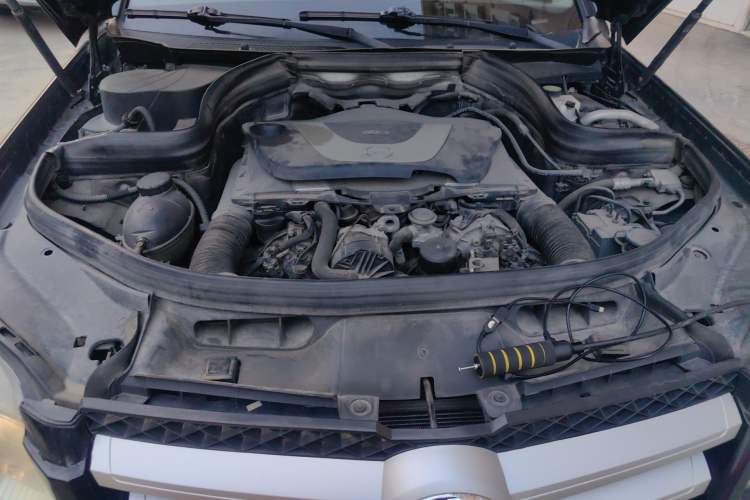 Used Mercedes-Benz GLK-Class 2011 GLK 300 4MATIC Dynamic Model Engine Bay