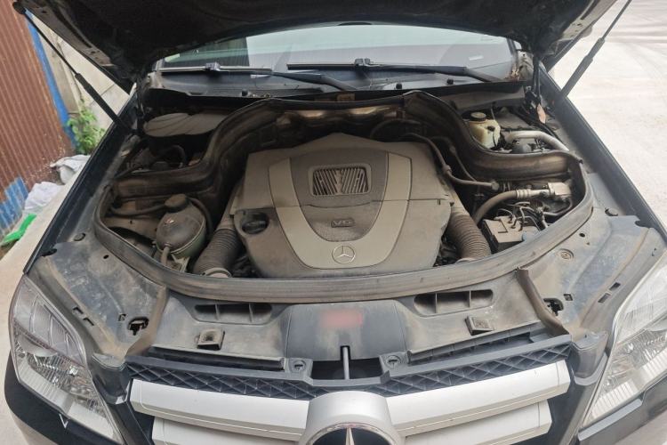 Used Mercedes-Benz GLK-Class 2011 GLK 300 4MATIC Luxury Model Engine Bay