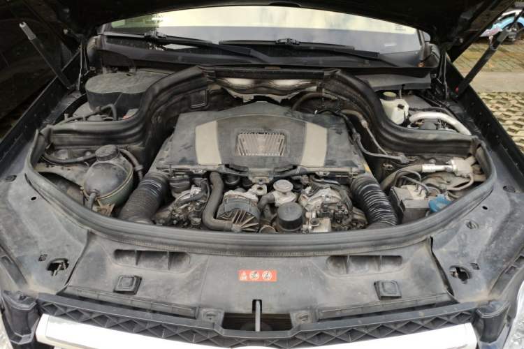 Used Mercedes-Benz GLK-Class 2011 GLK 300 4MATIC Fashion Model Engine Bay