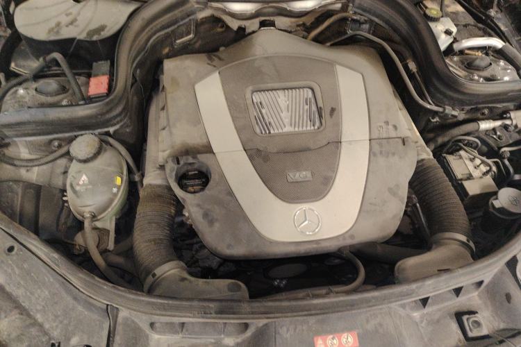 Used Mercedes-Benz GLK-Class 2011 GLK 300 4MATIC Dynamic Model Engine Bay