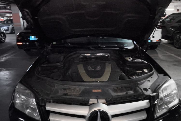 Used Mercedes-Benz GLK-Class 2011 GLK 300 4MATIC Fashion Model Engine Bay