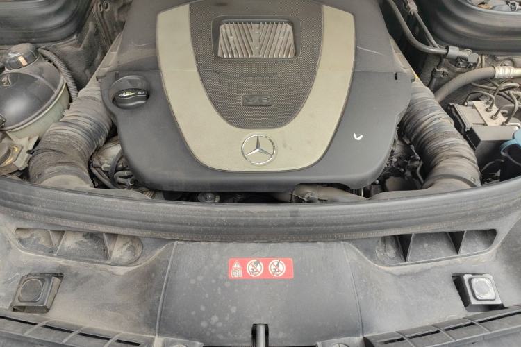 Used Mercedes-Benz GLK-Class 2011 GLK 300 4MATIC Luxury Model Engine Bay