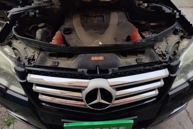 Used Mercedes-Benz GLK-Class 2011 GLK 300 4MATIC Luxury Model Engine Bay