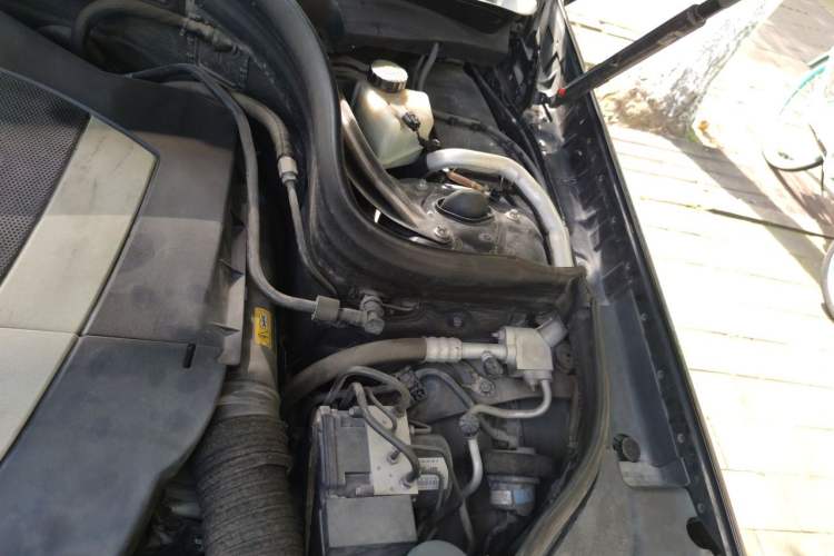 Used Mercedes-Benz GLK-Class 2011 GLK 300 4MATIC Dynamic Model Engine Bay Left