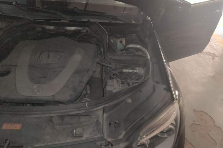 Used Mercedes-Benz GLK-Class 2011 GLK 300 4MATIC Fashion Model Engine Bay Left