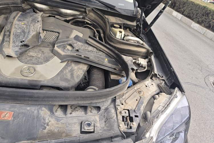 Used Mercedes-Benz GLK-Class 2011 GLK 300 4MATIC Dynamic Model Engine Bay Left