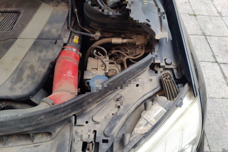 Used Mercedes-Benz GLK-Class 2011 GLK 300 4MATIC Luxury Model Engine Bay Left