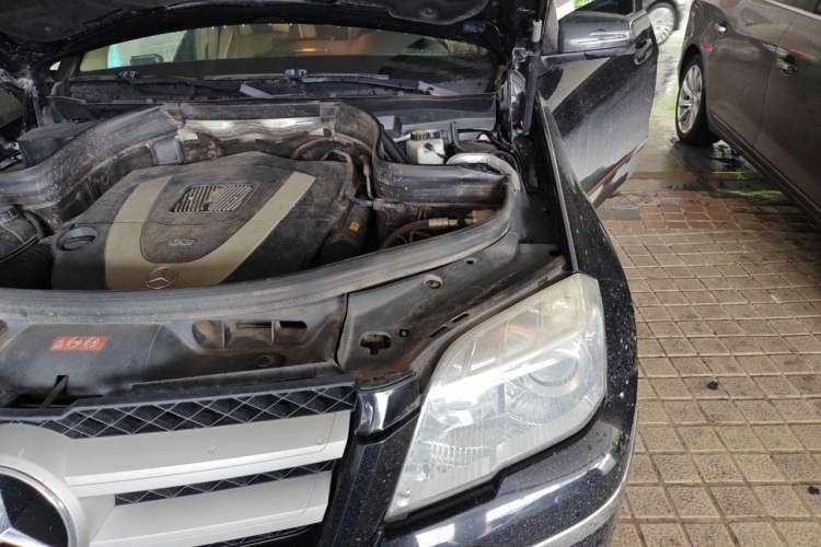 Used Mercedes-Benz GLK-Class 2011 GLK 300 4MATIC Dynamic Model Engine Bay Left