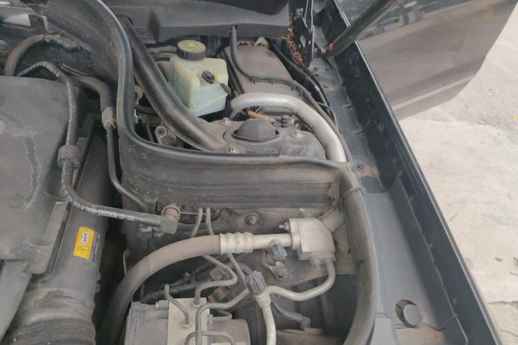 Used Mercedes-Benz GLK-Class 2011 GLK 300 4MATIC Dynamic Model Engine Bay Left