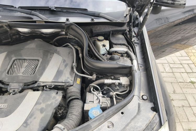 Used Mercedes-Benz GLK-Class 2011 GLK 300 4MATIC Fashion Model Engine Bay Left