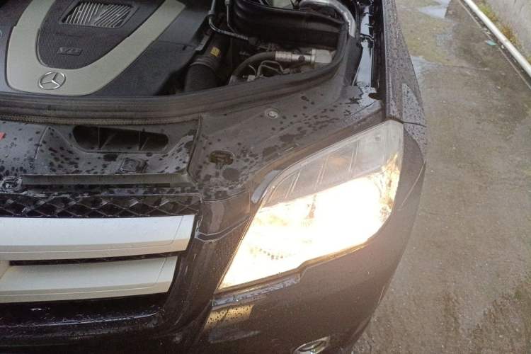 Used Mercedes-Benz GLK-Class 2011 GLK 300 4MATIC Dynamic Model Engine Bay Left