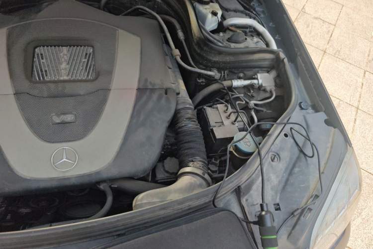 Used Mercedes-Benz GLK-Class 2011 GLK 300 4MATIC Dynamic Model Engine Bay Left