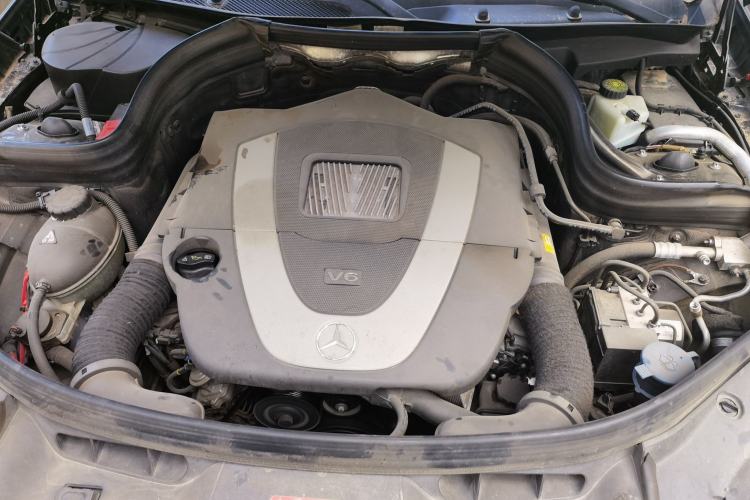 Used Mercedes-Benz GLK-Class 2011 GLK 300 4MATIC Dynamic Model Engine Bay