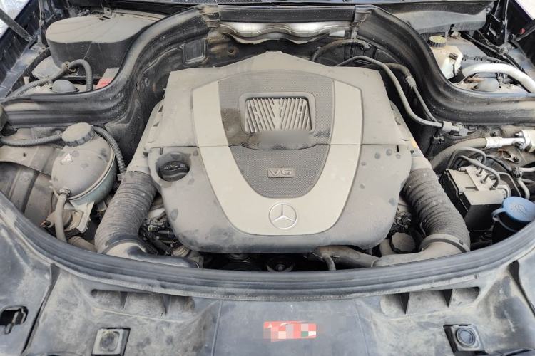 Used Mercedes-Benz GLK-Class 2011 GLK 300 4MATIC Dynamic Model Engine Bay