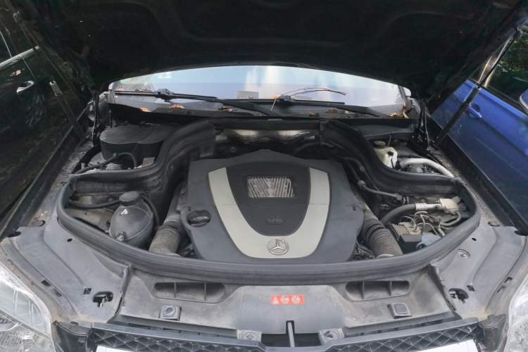 Used Mercedes-Benz GLK-Class 2011 GLK 300 4MATIC Fashion Model Engine Bay