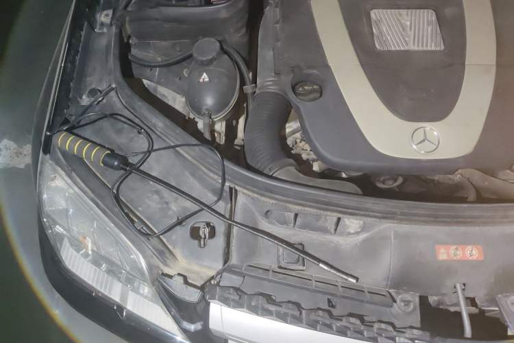 Used Mercedes-Benz GLK-Class 2011 GLK 300 4MATIC Fashion Model Engine Bay Right
