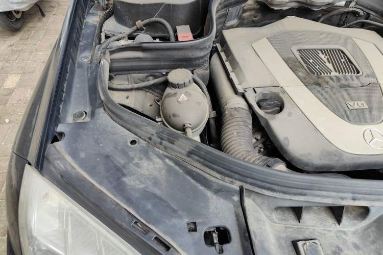 Used Mercedes-Benz GLK-Class 2011 GLK 300 4MATIC Dynamic Model Engine Bay Right