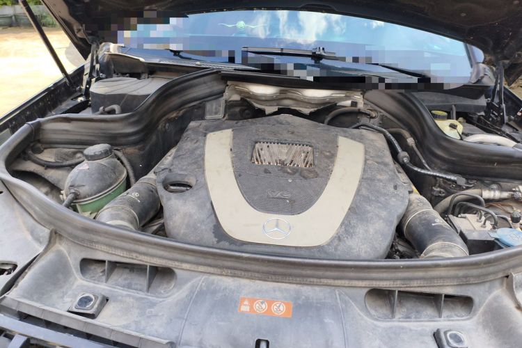 Used Mercedes-Benz GLK-Class 2011 GLK 300 4MATIC Luxury Model Engine Bay Right