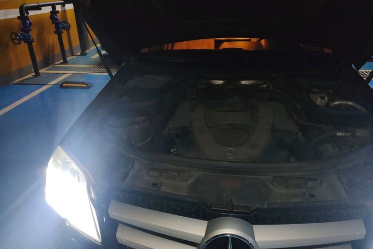 Used Mercedes-Benz GLK-Class 2011 GLK 300 4MATIC Fashion Model Engine Bay Right