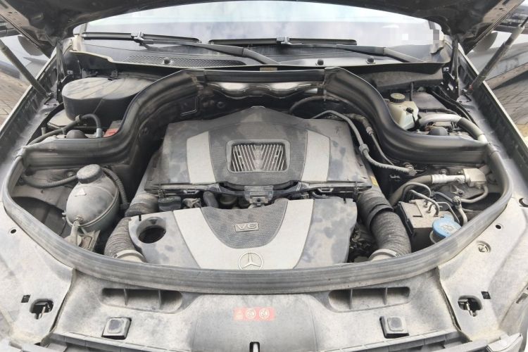 Used Mercedes-Benz GLK-Class 2011 GLK 300 4MATIC Fashion Model Engine Bay