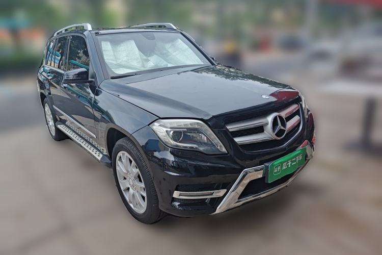 Used Mercedes-Benz GLK-Class 2011 GLK 300 4MATIC Fashion Model Front Right 45 Deg