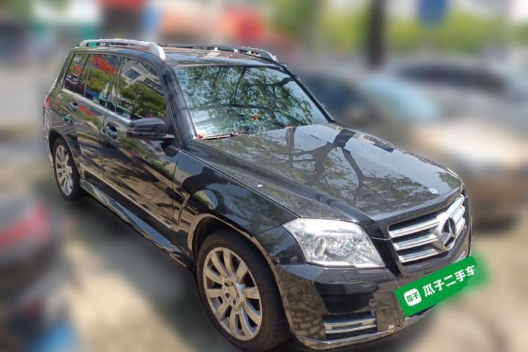 Used Mercedes-Benz GLK-Class 2011 GLK 300 4MATIC Fashion Model Front Right 45 Deg