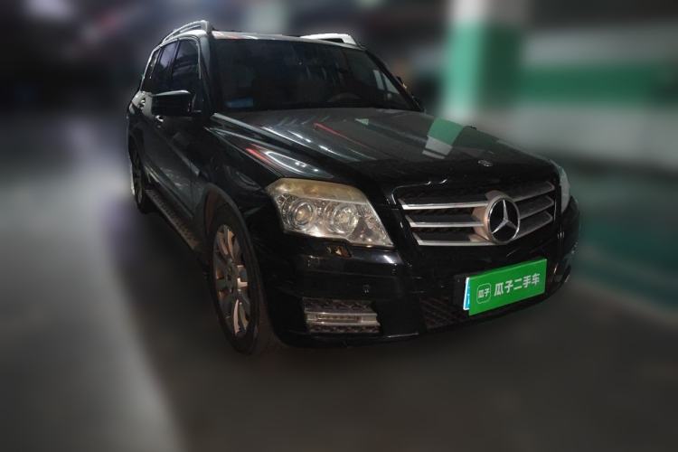 Used Mercedes-Benz GLK-Class 2011 GLK 300 4MATIC Luxury Model Front Right 45 Deg
