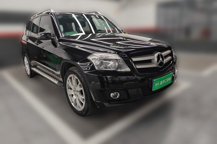 Used Mercedes-Benz GLK-Class 2011 GLK 300 4MATIC Fashion Model Front Right 45 Deg