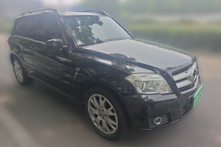 Used Mercedes-Benz GLK-Class 2011 GLK 300 4MATIC Dynamic Model Front Right 45 Deg