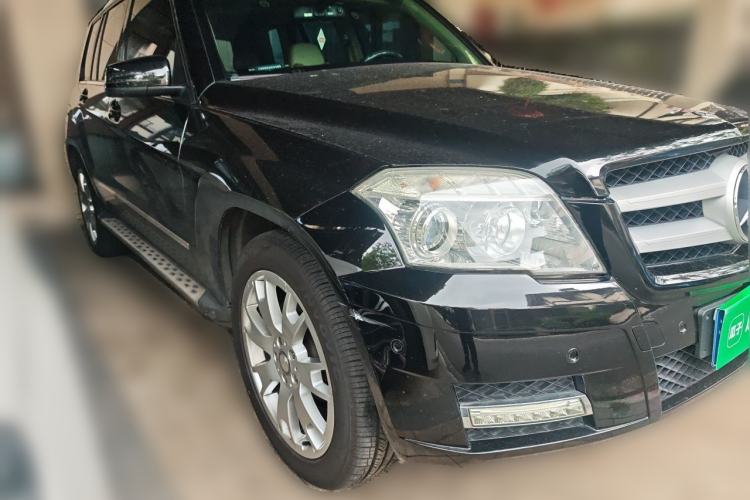 Used Mercedes-Benz GLK-Class 2011 GLK 300 4MATIC Fashion Model Front Right 45 Deg