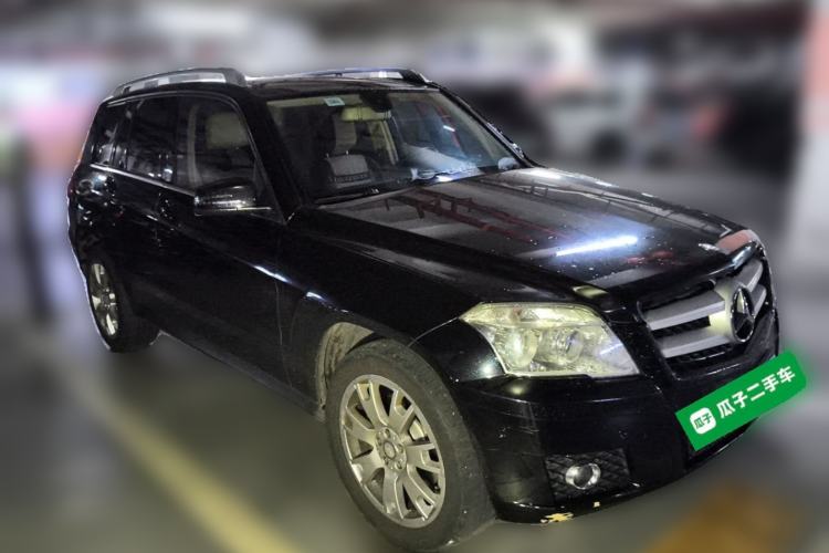 Used Mercedes-Benz GLK-Class 2011 GLK 300 4MATIC Fashion Model Front Right 45 Deg