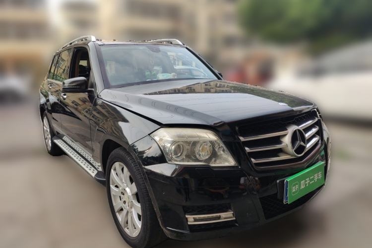 Used Mercedes-Benz GLK-Class 2011 GLK 300 4MATIC Luxury Model Front Right 45 Deg
