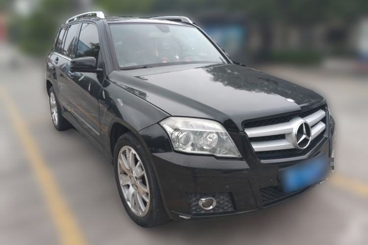 Used Mercedes-Benz GLK-Class 2011 GLK 300 4MATIC Dynamic Model Front Right 45 Deg