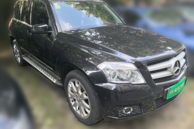 Used Mercedes-Benz GLK-Class 2011 GLK 300 4MATIC Fashion Model Front Right 45 Deg
