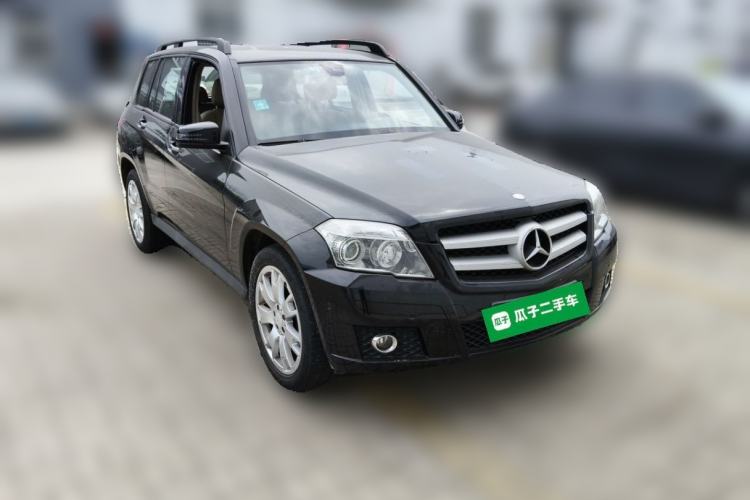Used Mercedes-Benz GLK-Class 2011 GLK 300 4MATIC Fashion Model Front Right 45 Deg