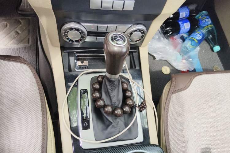 Used Mercedes-Benz GLK-Class 2011 GLK 300 4MATIC Luxury Model Gear Lever